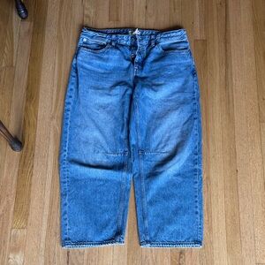 Madewell darted barrel leg Blue Jeans